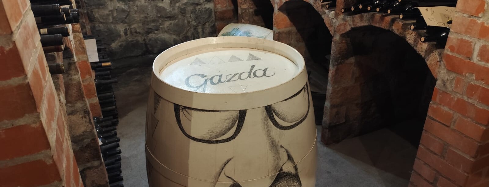 Odlično je mjesto Vinarija Krauthaker za popodnevno vinsko druženje, samo što taj dio dana prekratko traje...