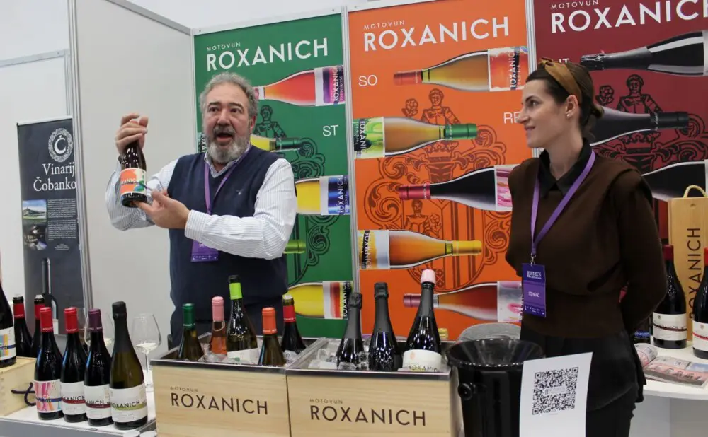 Posjetitelji WineOS-a kušali su vina i specijalitete iz Hrvatske i okolnih zemalja.