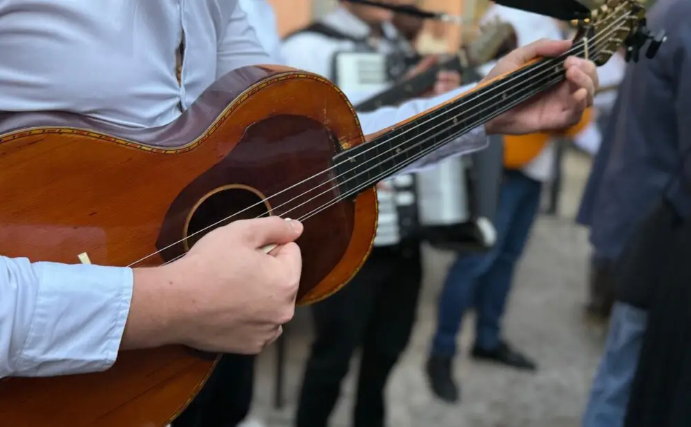 Na događanju u Cesarčevoj ulici predstavljene su manifestacije Iločka berba grožđa i Vinkovačke jeseni.
