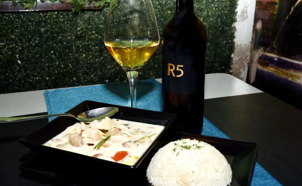 Pad thai and Vislander Rose 2024 were named the evening's best food-and-wine pairing.