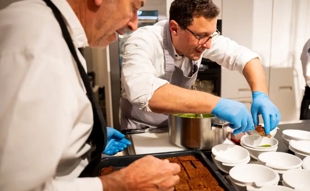Chef Dino Galvagno pripremao je ličke specijalitete na predstavljanju Ličko-senjske županije u Milanu.