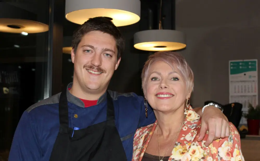 Eno-gastro večera u restoranu Vinkl spojila je kreativna jela i vina podruma Krešić iz Šarengrada.
