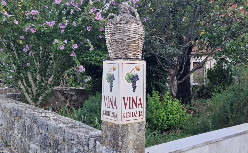 Sommelier Marko Rundek predstavlja sljubljivanje hrane s vinima podruma Kiridžija.