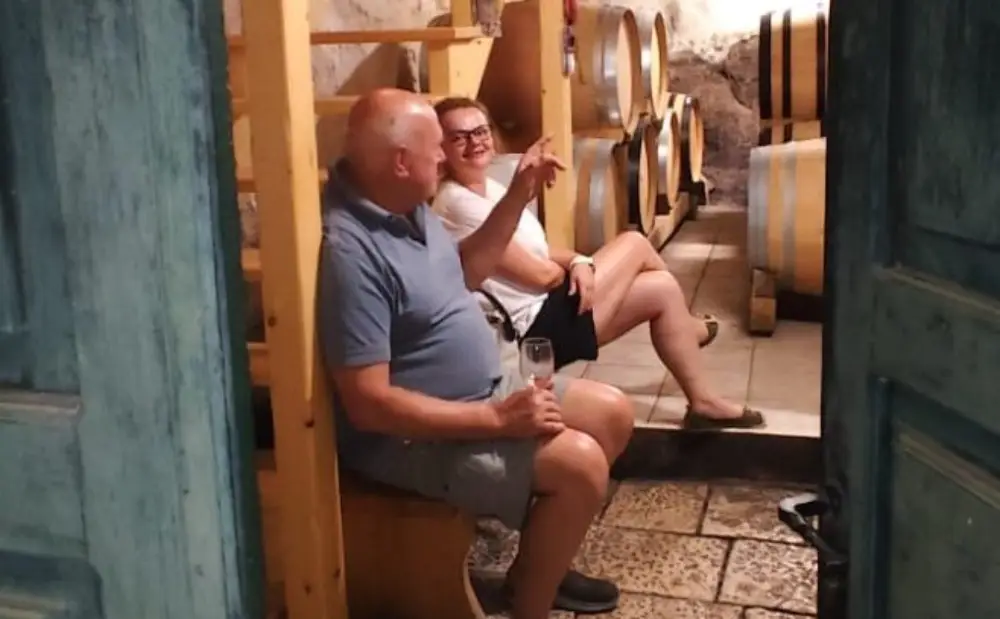 Vedran Kiridžija i uzvanici na zajedničkom druženju nakon degustacije vina.
