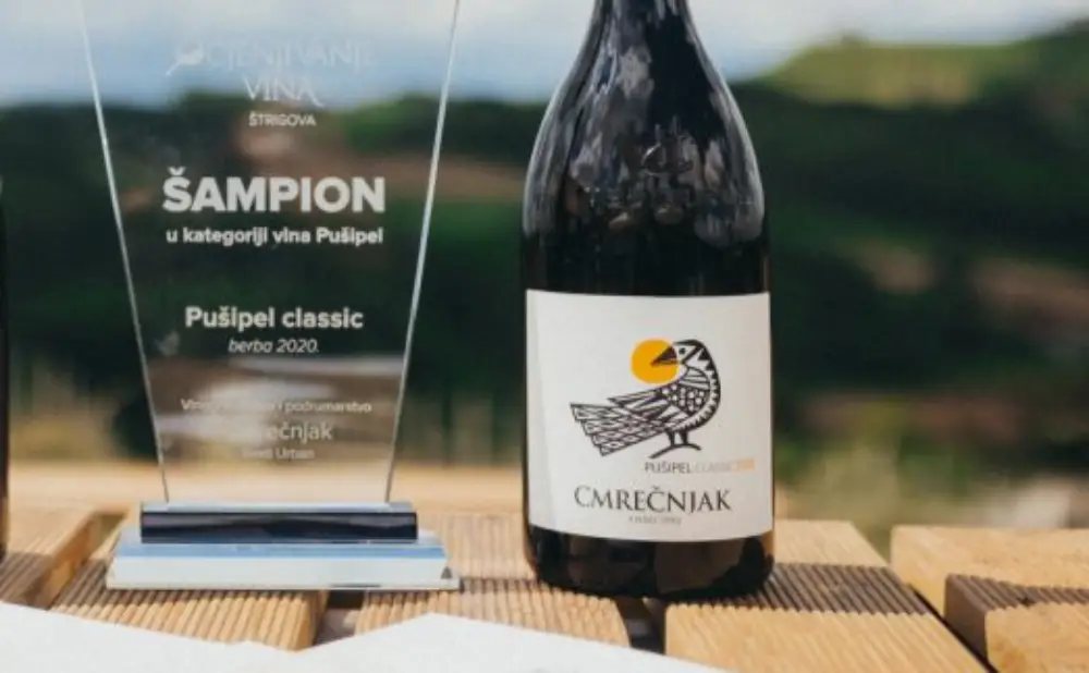 Purica s mlincima poslužena uz međimurski Pušipel Classic tijekom božićnog ručka.