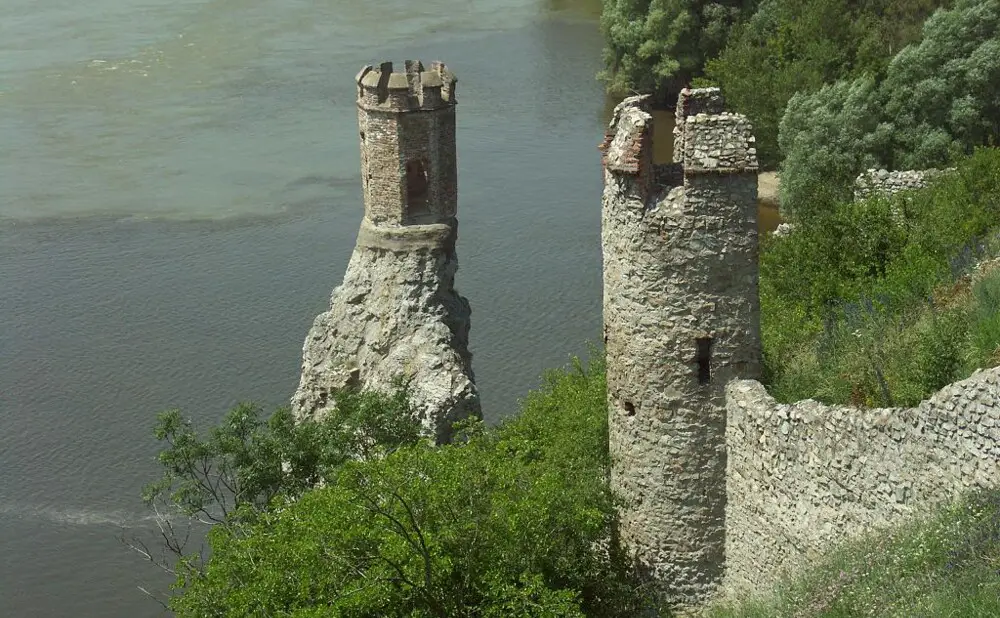 Pogled na Visoke Tatre i bogata gastronomska tradicija čine Slovačku privlačnom zimskom destinacijom.