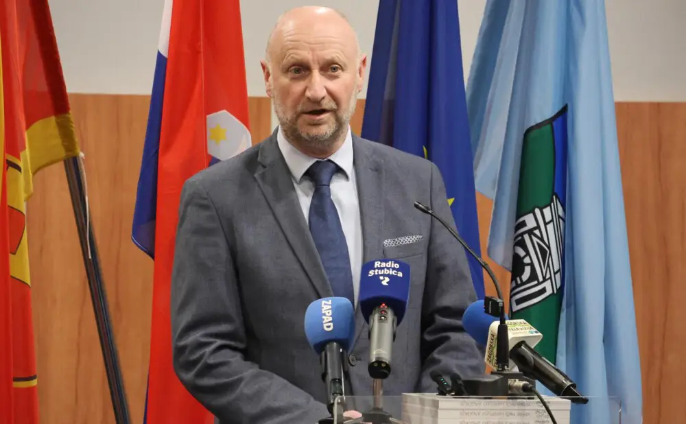 Željko Garmaz predstavlja knjigu o zagorskim vinarima i vinskoj tradiciji Hrvatskog zagorja.