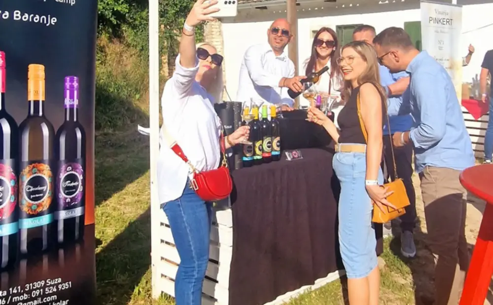 Vina Podruma Kolar predstavljena na ovogodišnjem Vinatlonu u organizaciji Udruge vinogradara Baranje Zmajevac.