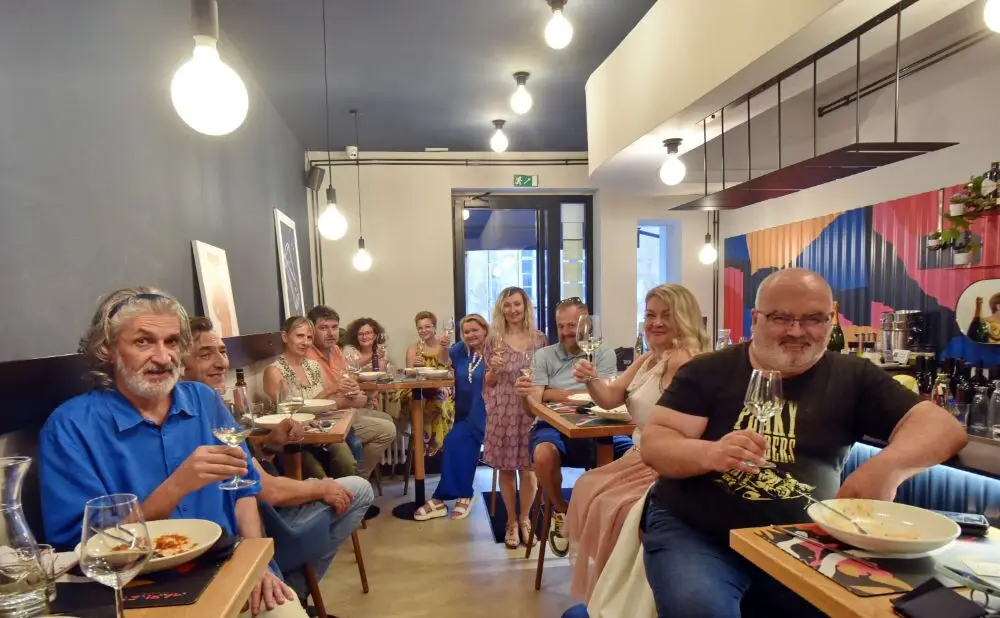 Pašticada a la Market i Cabernet sauvignon 2019. vinarije Zlatno brdo oduševili su uzvanike.
