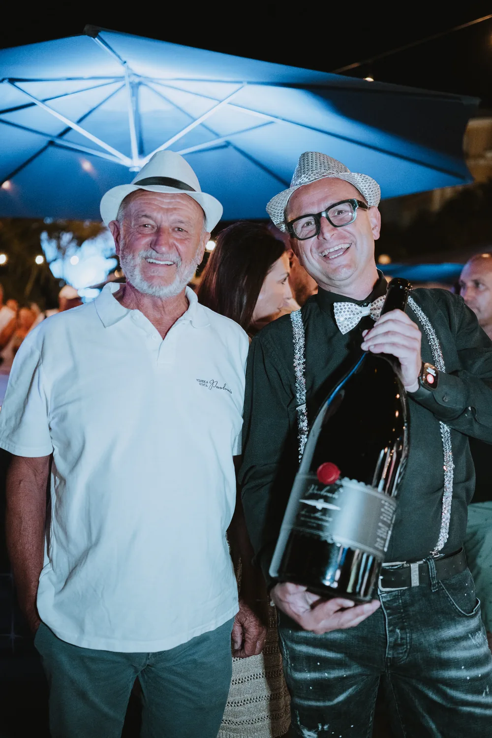 Žarko Stilin s vinarom uz magnum bocu pjenušca na festivalu Just Sparkle u Crikvenici