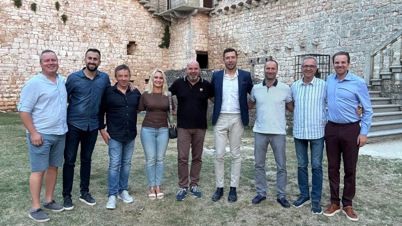 Izborna skupština Vinistre u Kaštelu Morosini-Grimani u Svetvinčentu. Foto: Vinistra