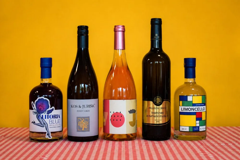Gin Clitoria Blue, Kos-Jurišić Pinot gris, Belje Savoy Rosé, Puklavec Traminec & rumeni muškat i Limoncello s večeri Vino uz pizzu