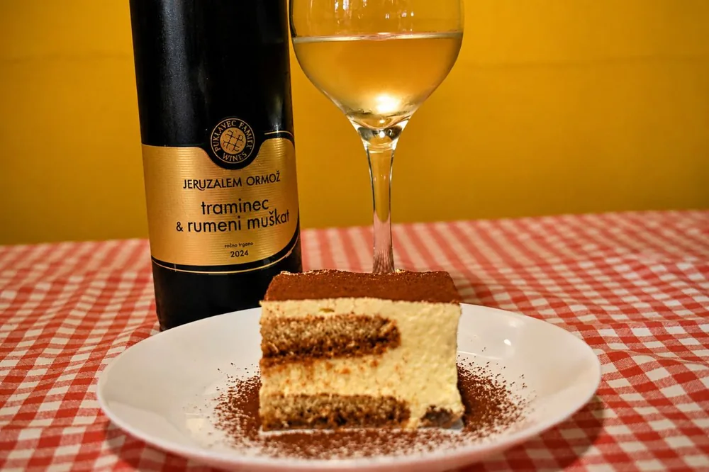 Tiramisu uz Traminec & Rumeni muškat 2024 vinarije Puklavec Family Wines