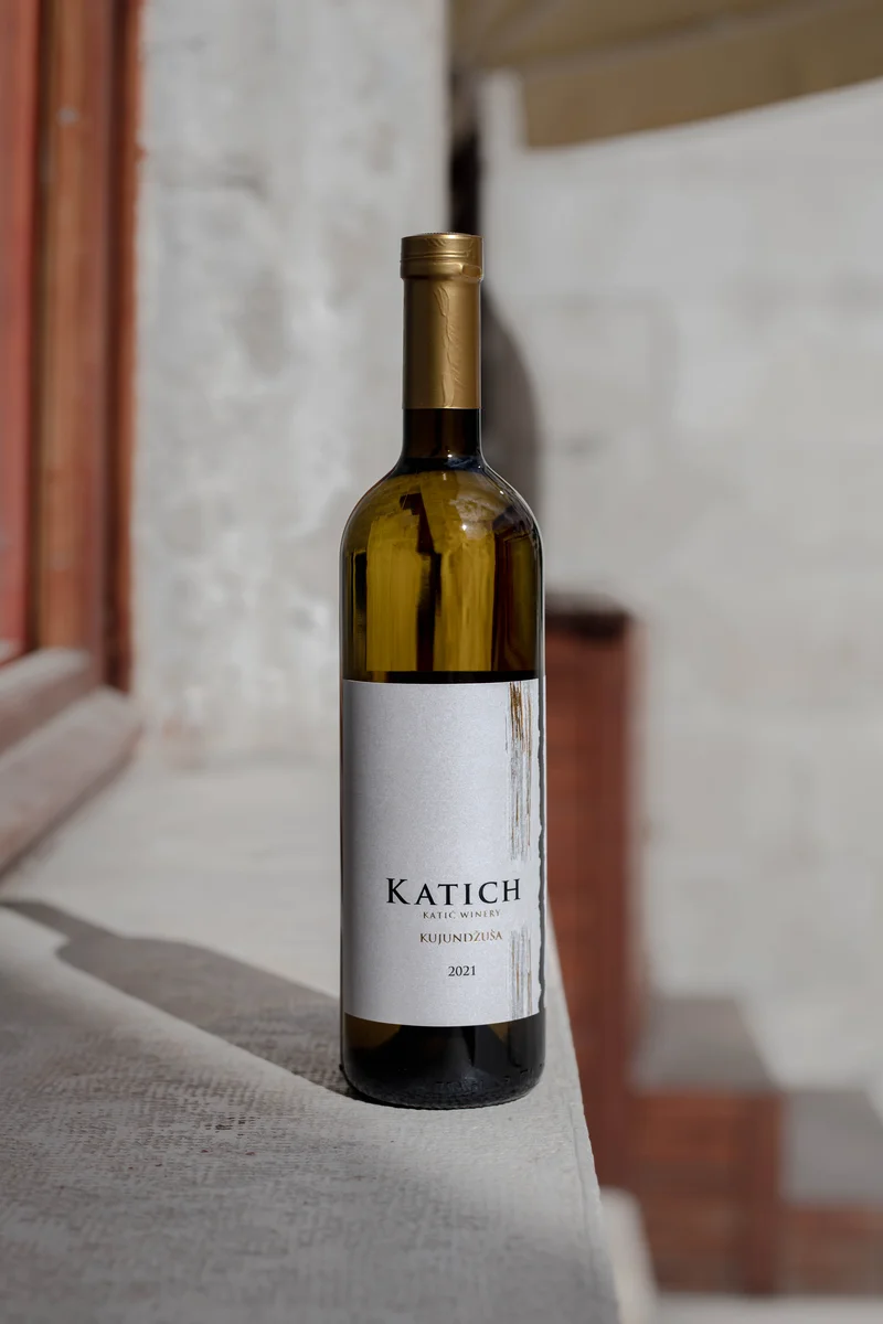 Boca vina Kujundžuša vinarije Katich
