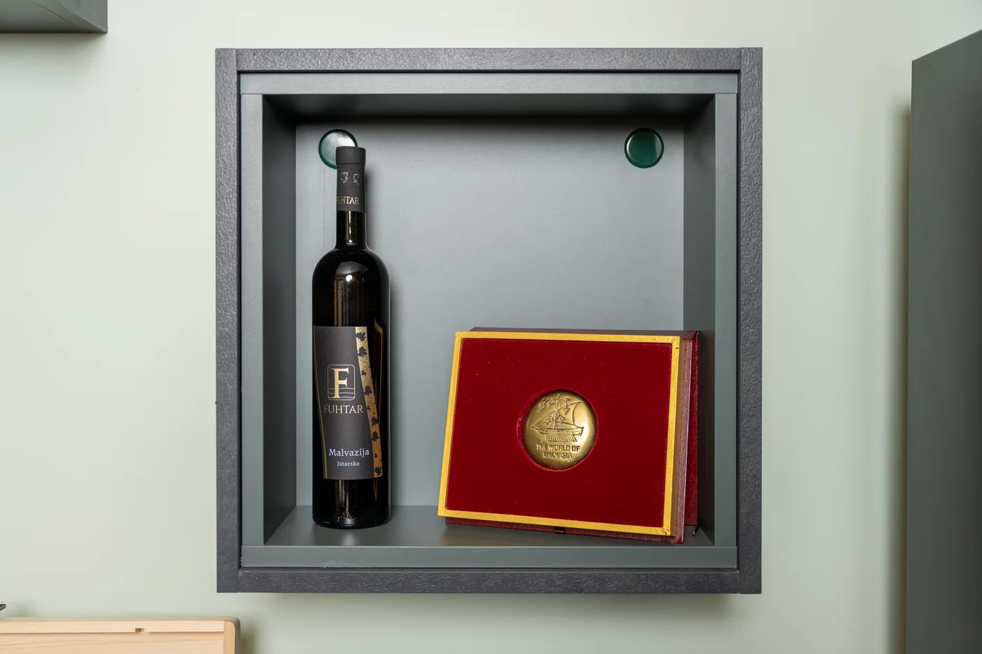 Malvazija Fuhtar s medaljom Decanter World Wine Awards
